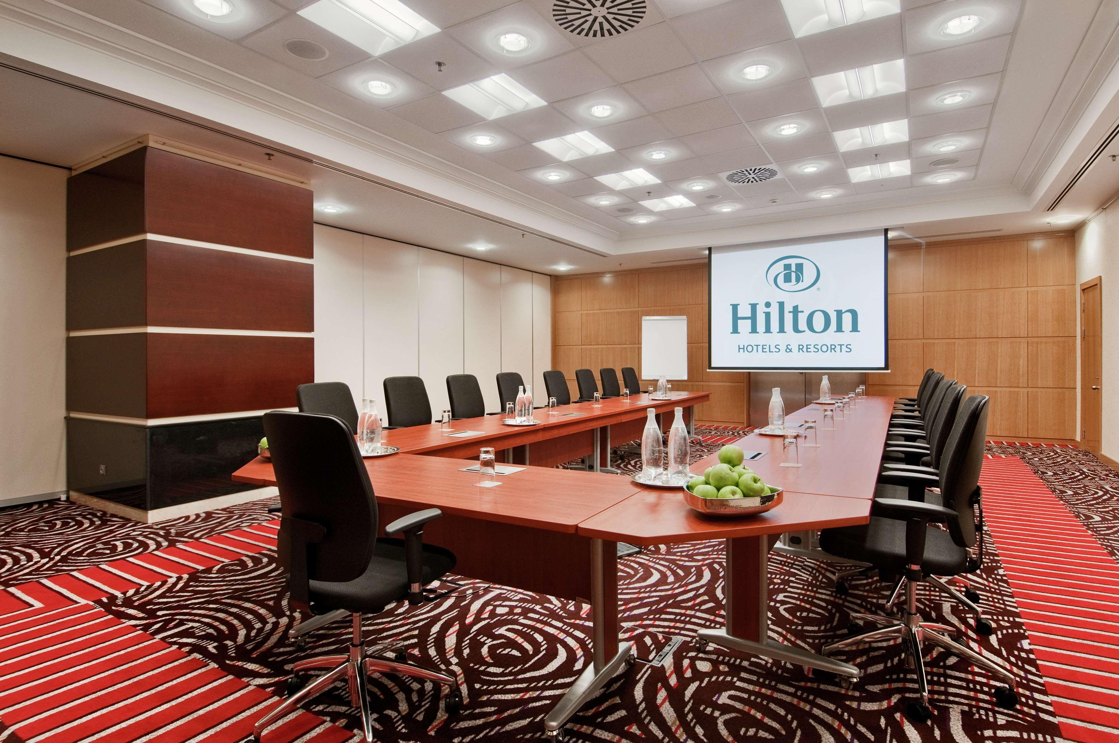 Отель Ankara Hiltonsa Экстерьер фото