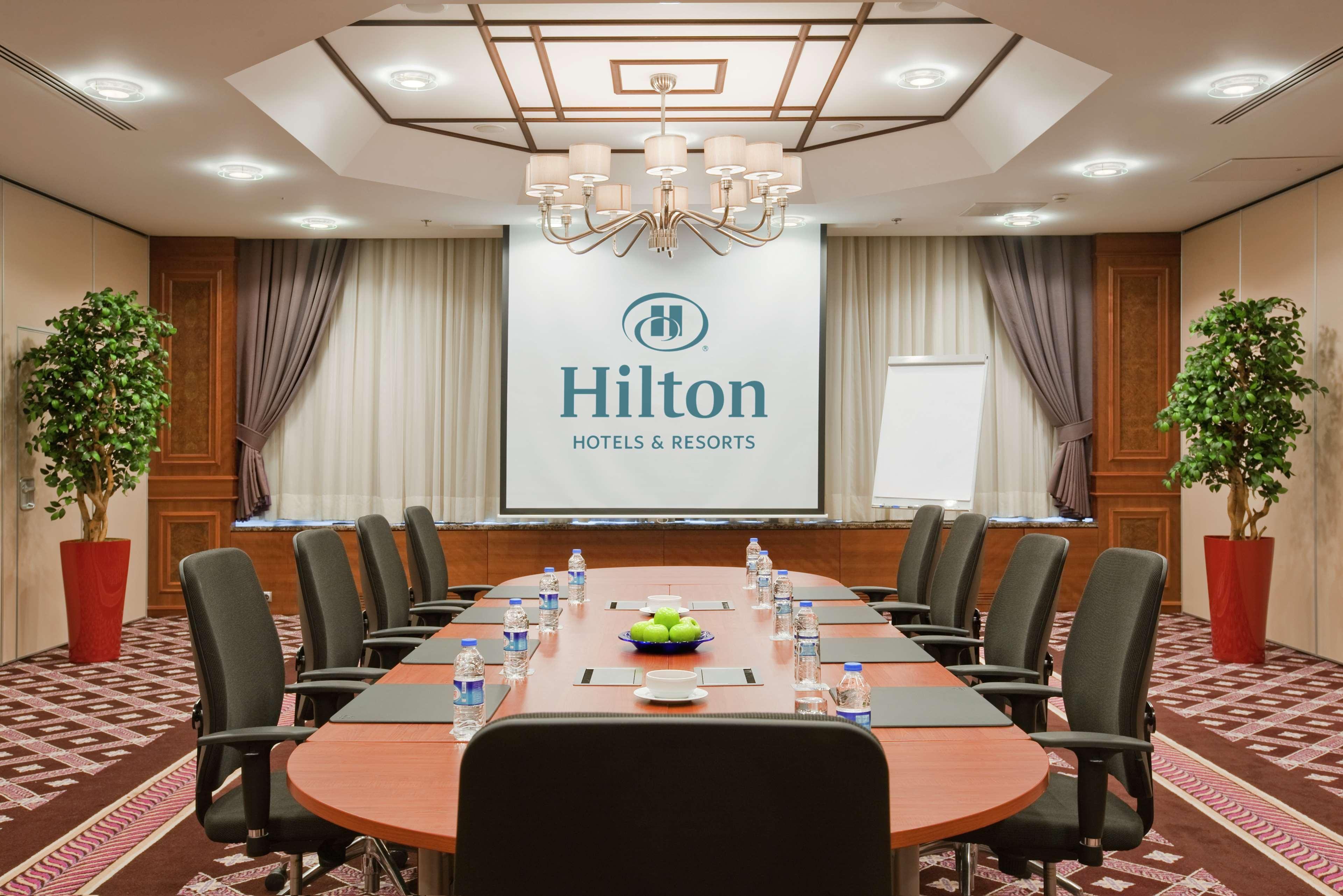 Отель Ankara Hiltonsa Экстерьер фото